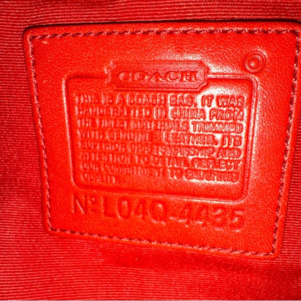 Vintage Y2K Coach Hampton Daisy Tote Multicolored stripes. Style 4435 (2004) - Picture 8 of 8